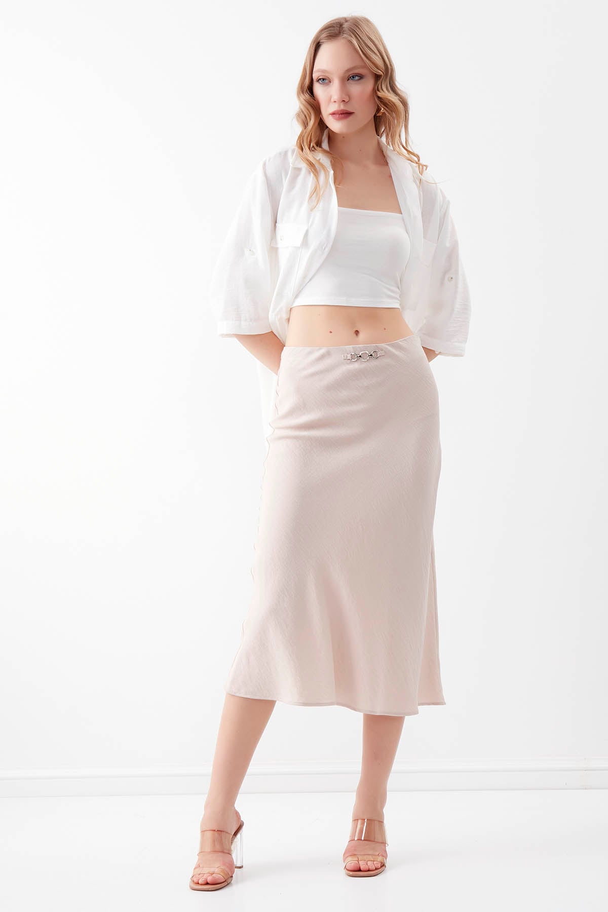 CHAIN DETAILED WAIST MIDI HEIGHT SKIRT FRONT
