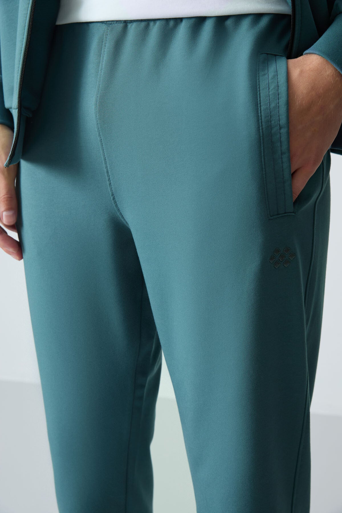 Forest Green Cotton Thick Soft Textured Comfort Fit Basic Men's Tracksuit Set - 85260