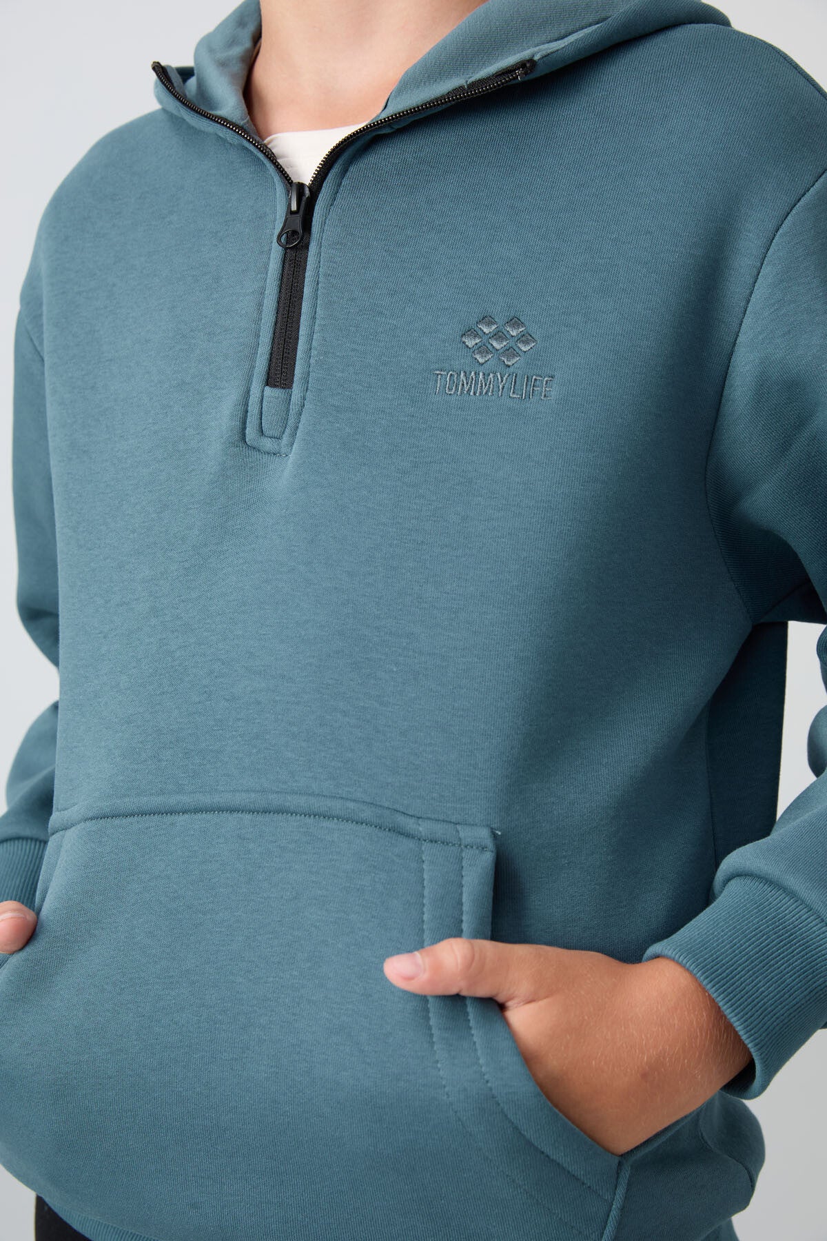 Forest Green Cotton Thick Fleece-Lined Soft Textured Standard Fit Embroidered Boys' Sweatshirt - 11244