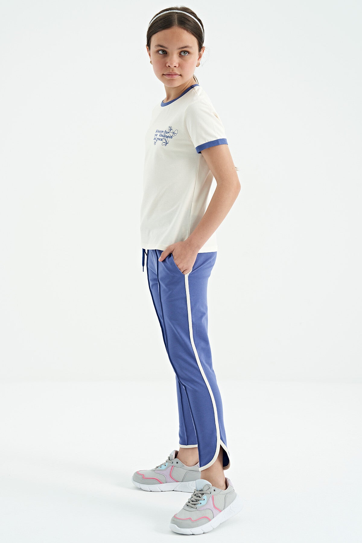 Light Purple Detailed Laced Front Panel Wide-Legged Girls' Tracksuit Bottom - 75124