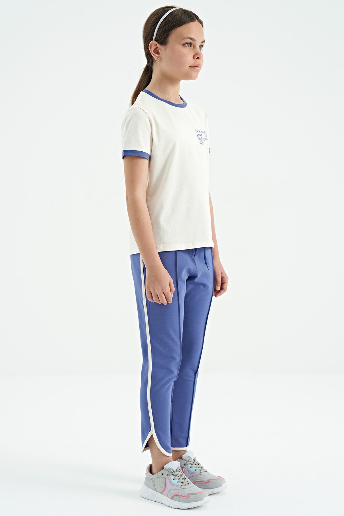 Light Purple Detailed Laced Front Panel Wide-Legged Girls' Tracksuit Bottom - 75124