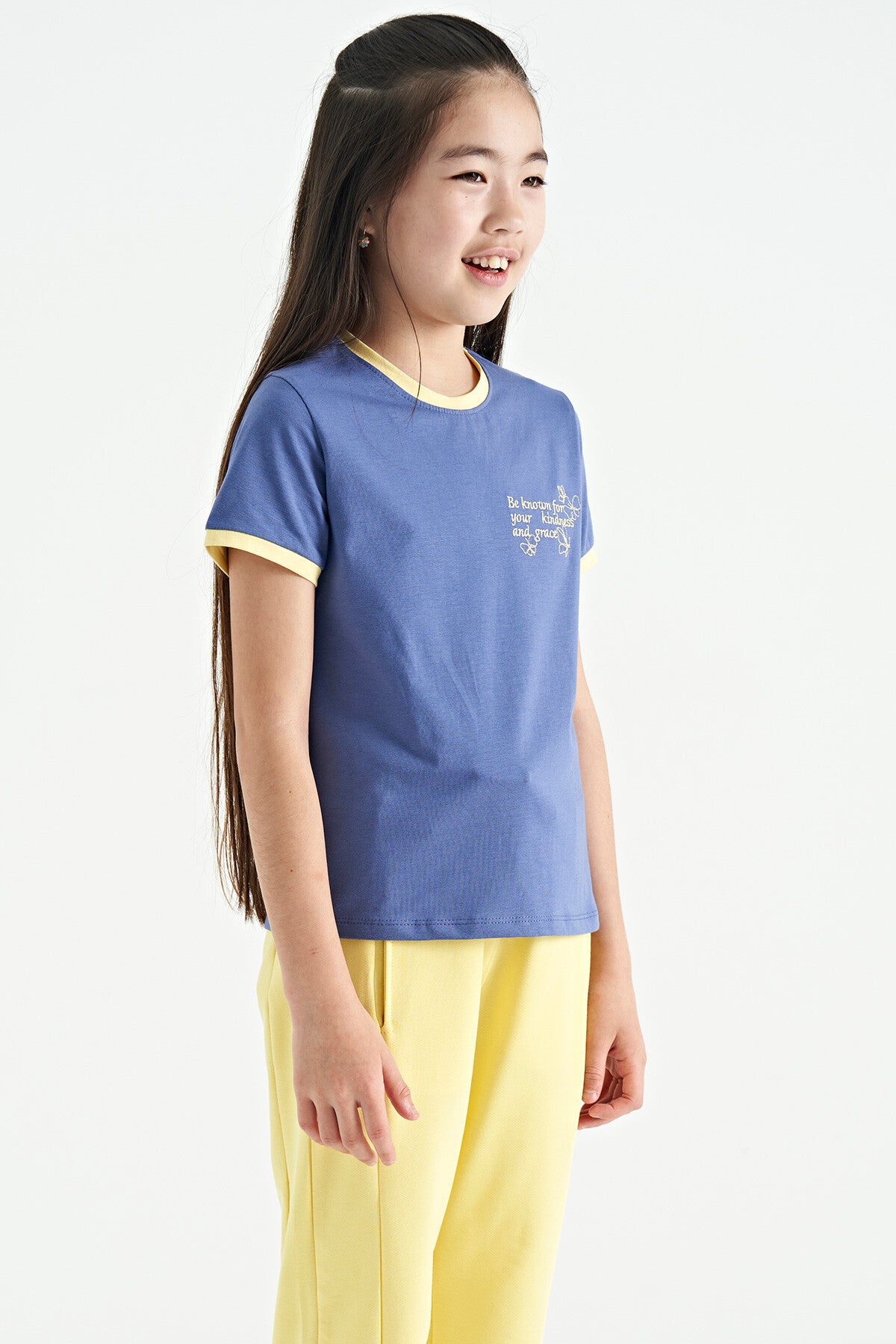 Light Purple Minimal Print O Collar Comfort Fit Short Sleeve Girls T-Shirt - 75110
