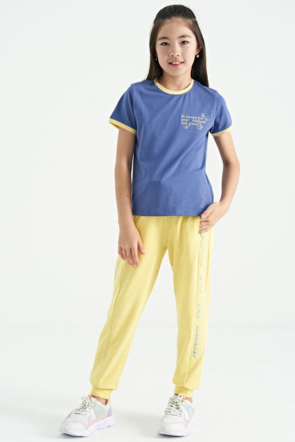 Light Purple Minimal Print O Collar Comfort Fit Short Sleeve Girls T-Shirt - 75110