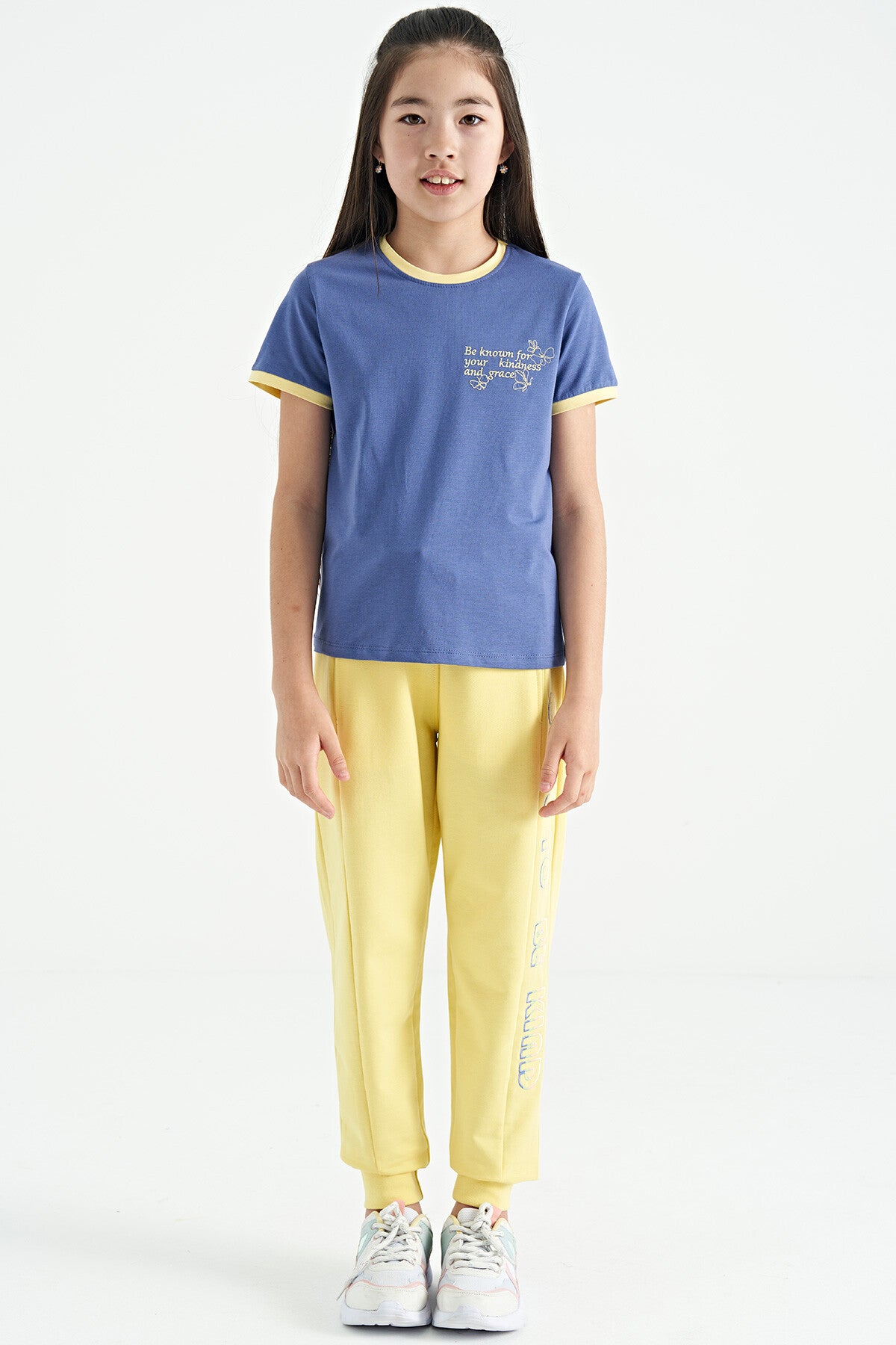 Light Purple Minimal Print O Collar Comfort Fit Short Sleeve Girls T-Shirt - 75110