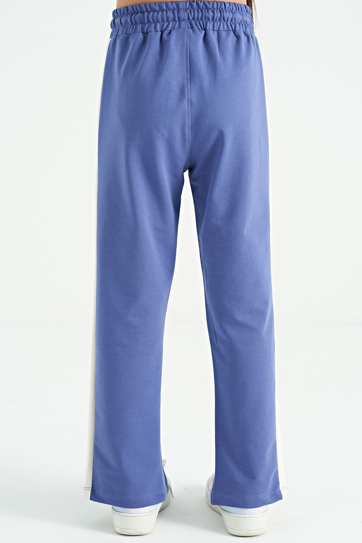 Light Purple Script Embroidered Detailed Laced Relax Fit Girls' Tracksuit Bottom - 75121