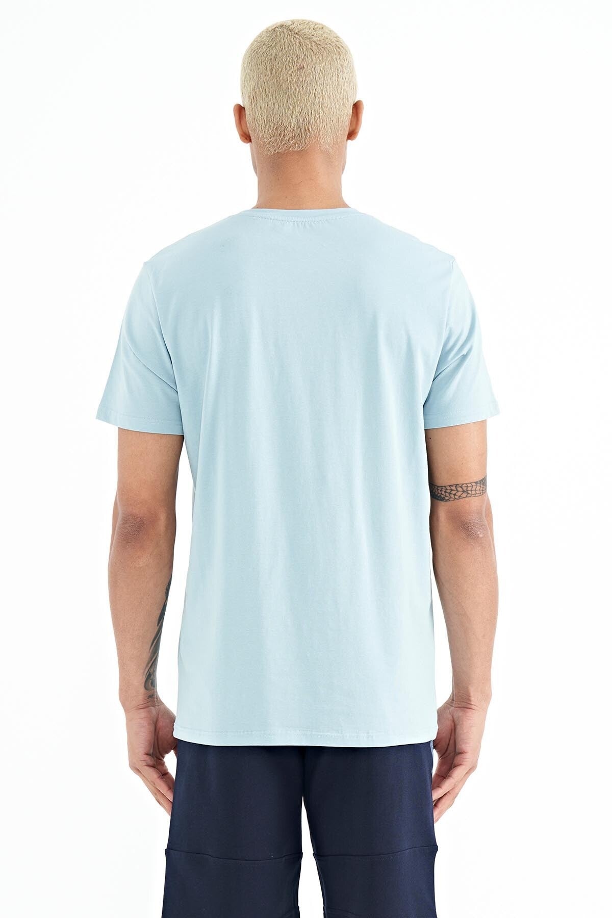 Peter Light Blue O Collar Men's T-Shirt - 88204