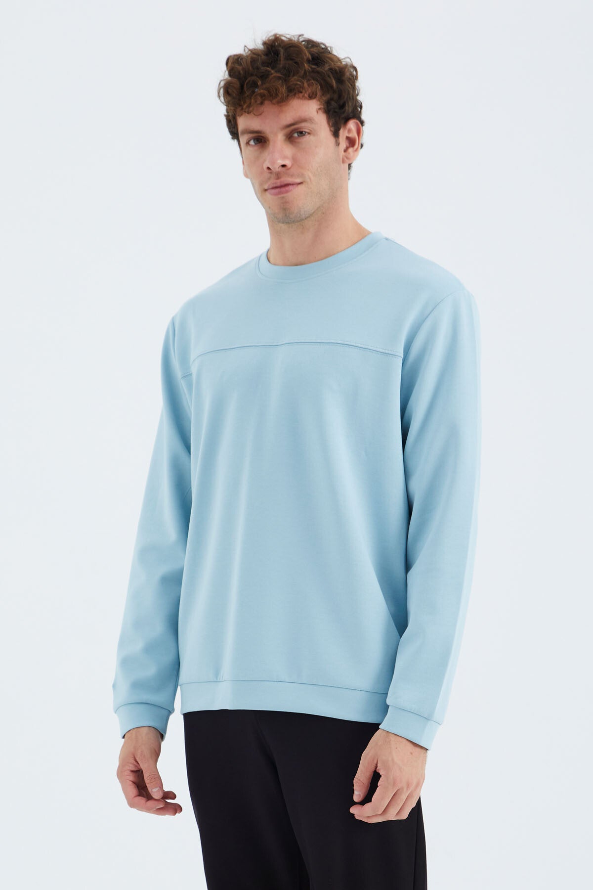 Light Blue O Collar Front Stitch Detailed Basic Relax Fit Men's Sweatshirt - 88270
