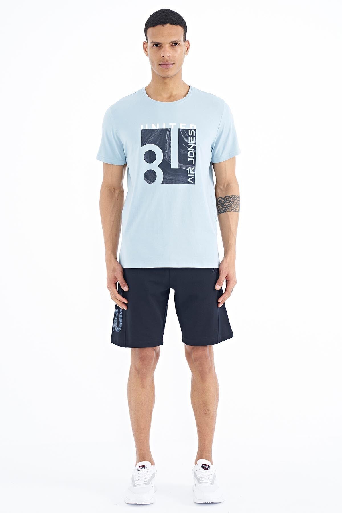 George Light Blue Standard Fit Men's T-Shirt - 88220