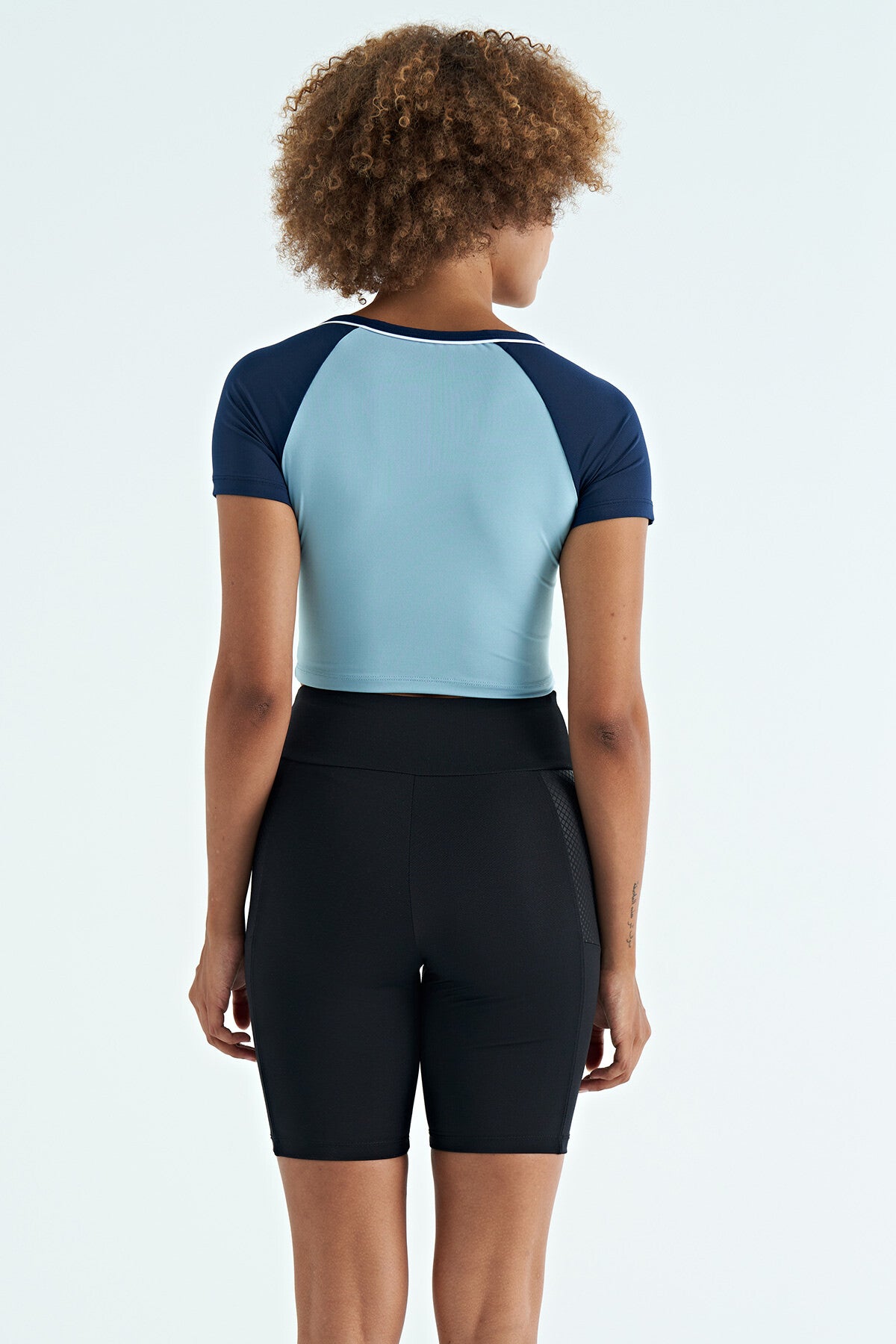 Light Blue Color Block Logo Printed O Collar Slim Fit Women's Crop T-Shirt - 97270