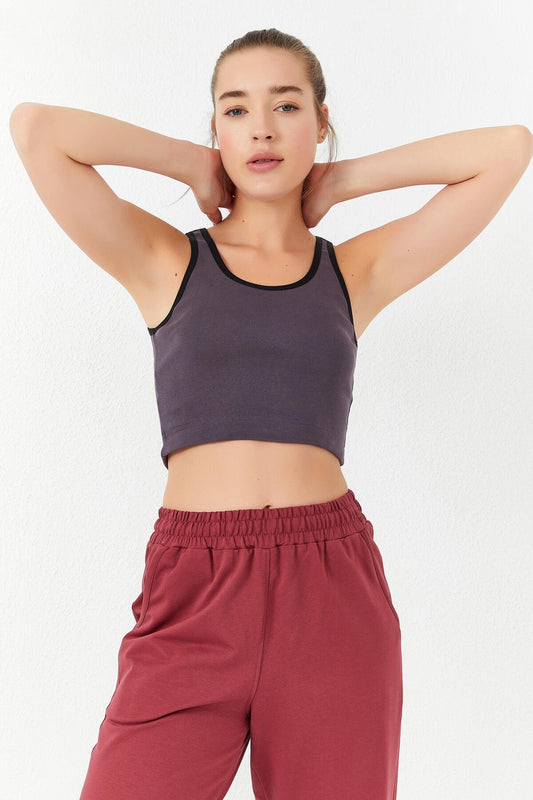 Open Purple Basic Zero Sleeve Narrow Fit U Collar Women's Crop Top Singlet - 97162