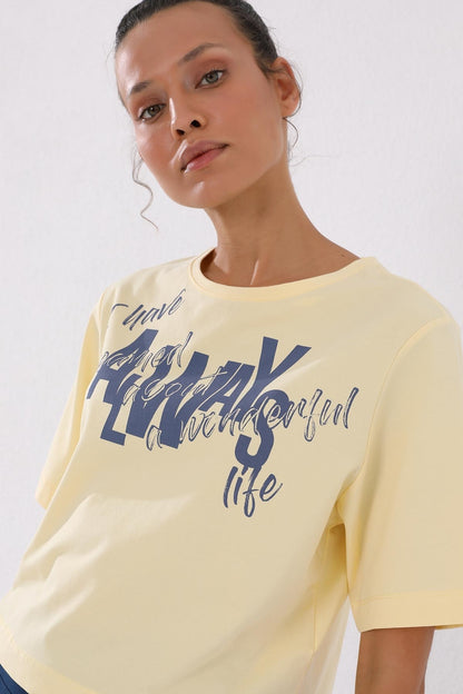 Light Yellow Asymmetric Print O Collar Women's Oversize T-Shirt - 97136