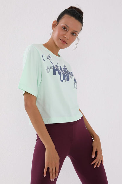 Light Green Asymmetric Print O Collar Women's Oversize T-Shirt - 97136