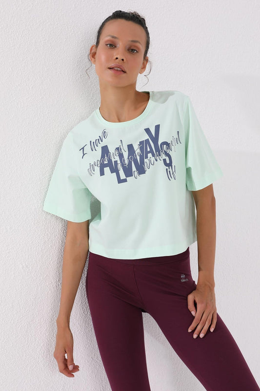 Light Green Asymmetric Print O Collar Women's Oversize T-Shirt - 97136