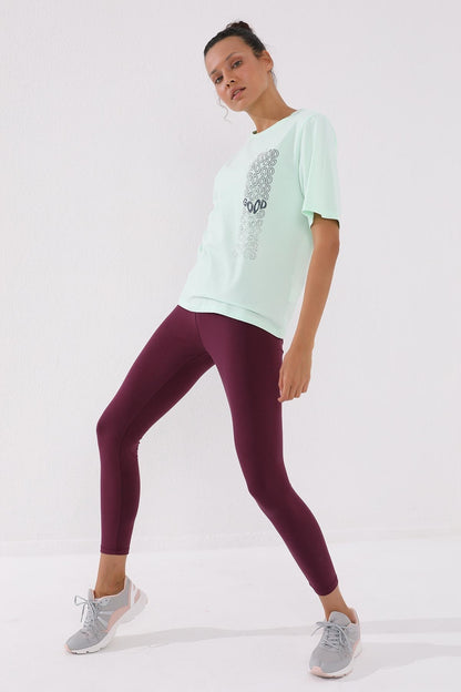 Light Green Distressed Print O Collar Women's Oversize T-Shirt - 97134