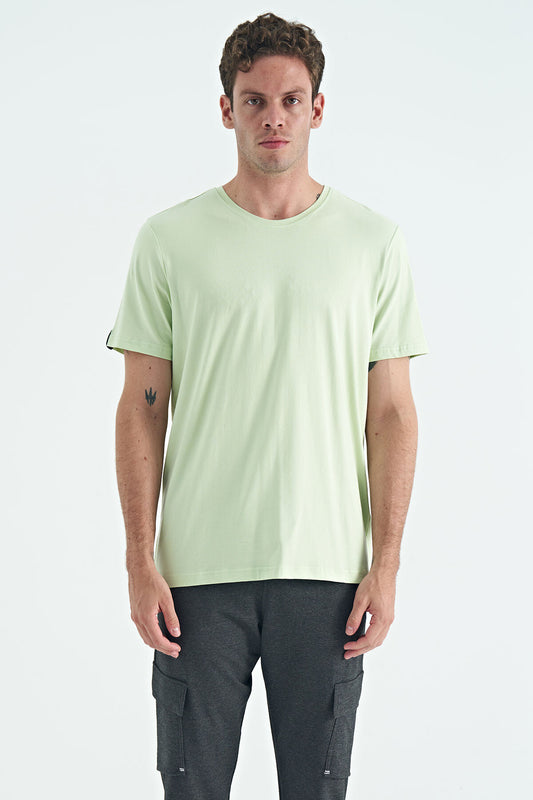 Light Green Men's Basic Short Sleeve Regular Fit O Neck T-shirt - 87911