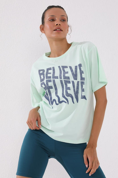 Light Green Distressed Print O Collar Oversize Women's T-Shirt - 97139