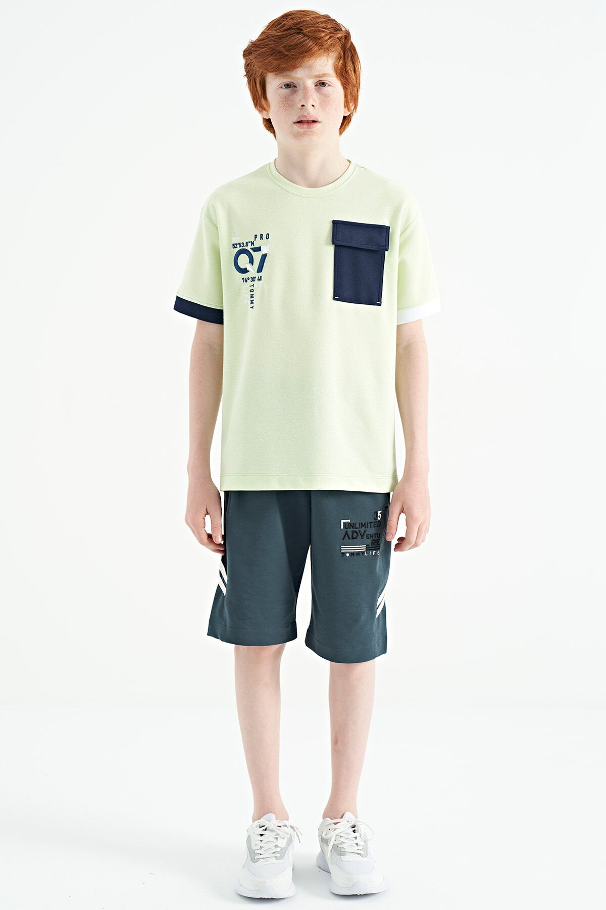 Light Green O Collar Oversize Pocket Detailed Boys' T-Shirt - 11152
