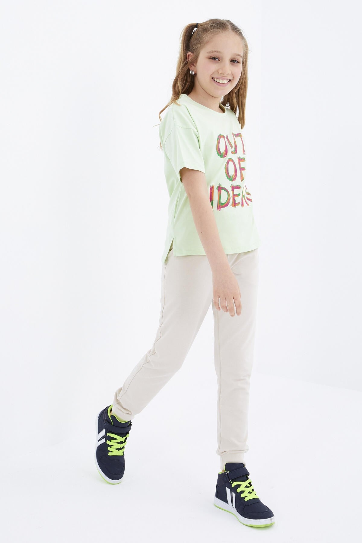 Light Green Oversize Printed O Collar Drop Shoulder Girl's T-Shirt - 75028