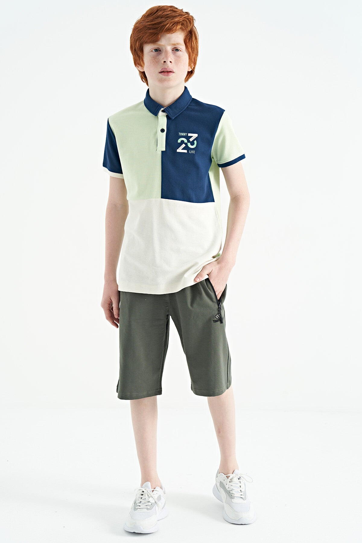 Light Green Color Block Embroidered Detailed Standard Fit Polo Collar Boys' T-Shirt - 11108