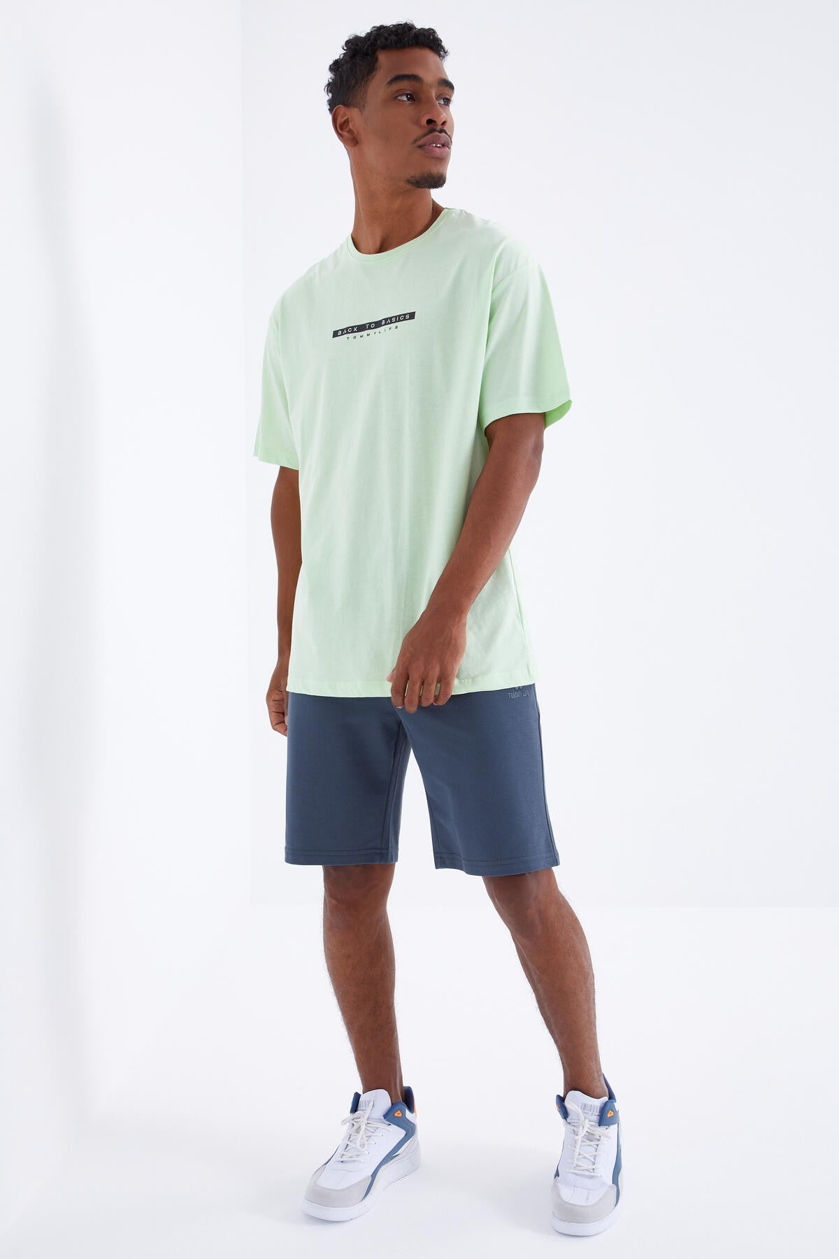 Light Green Back Print O Collar Men's Oversize T-Shirt - 88100
