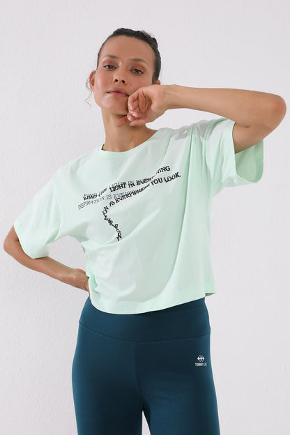 Light Green Printed Short O Collar Women's Oversize T-Shirt - 97135