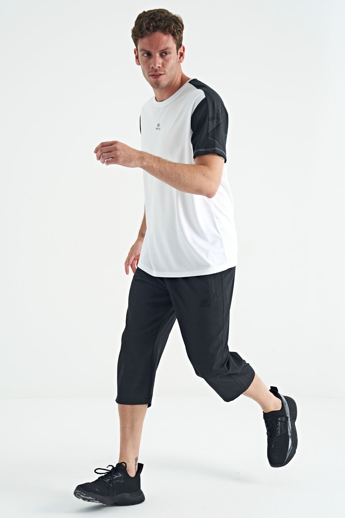 Anthracite Laced Standard Mold Zip Pocket Active Sports Men's Capri - 83096