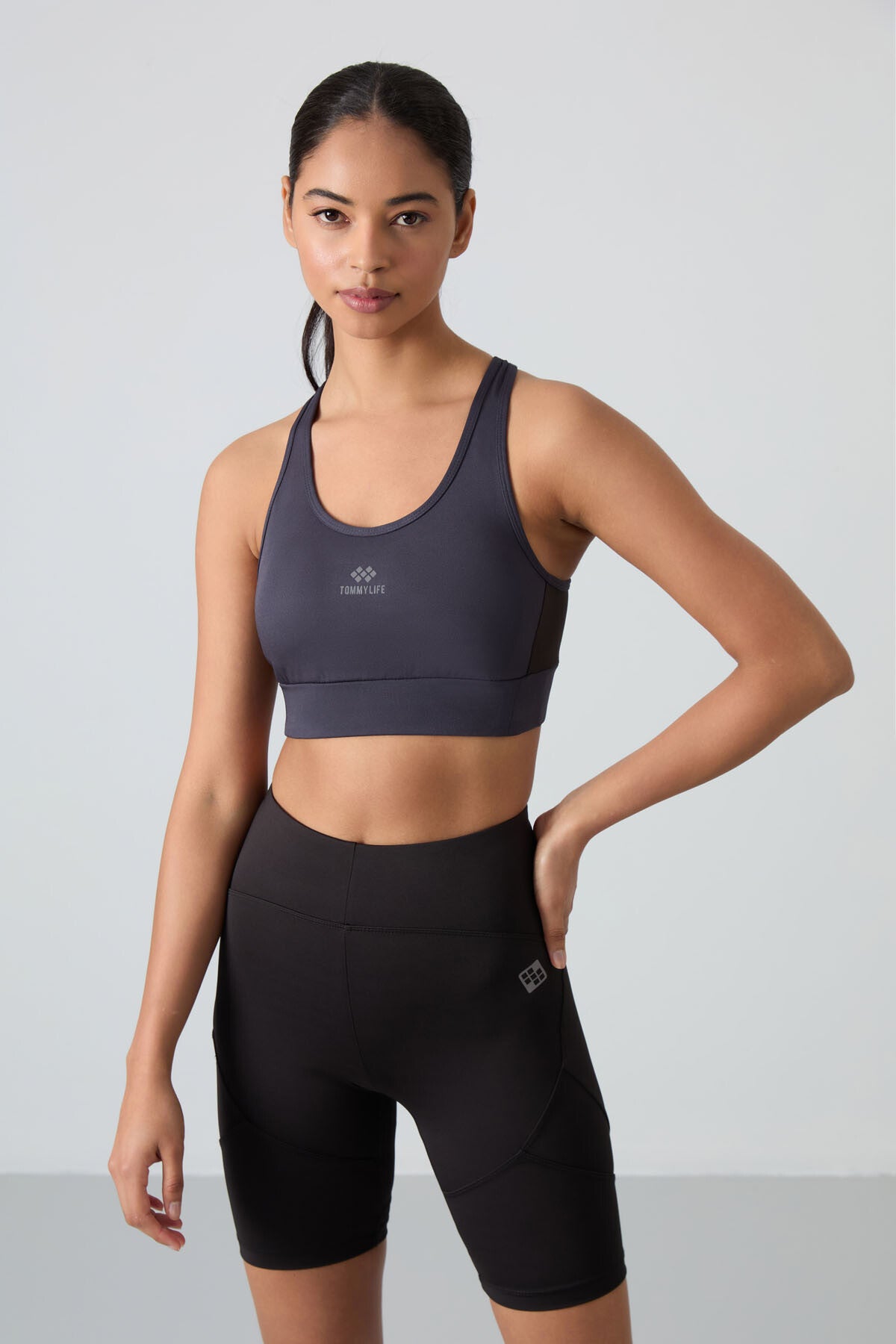 Anthracite Cross Back Detailed Slim Fit U Collar Padded Women's Sports Bra - 97121