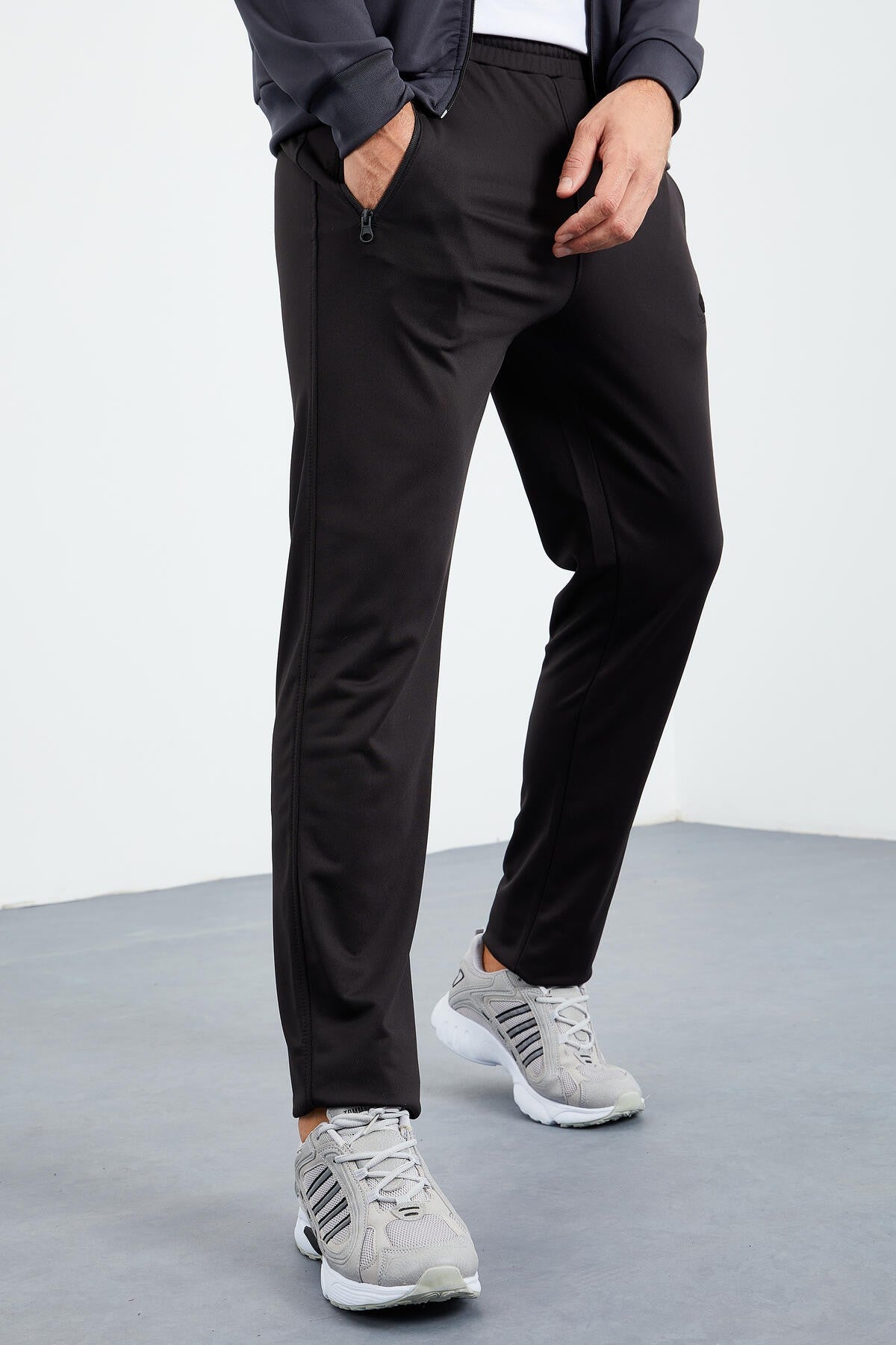 Anthracite - Black High Collar Zippered Standard Fit Classic Cuff Men's Tracksuit Set - 85162