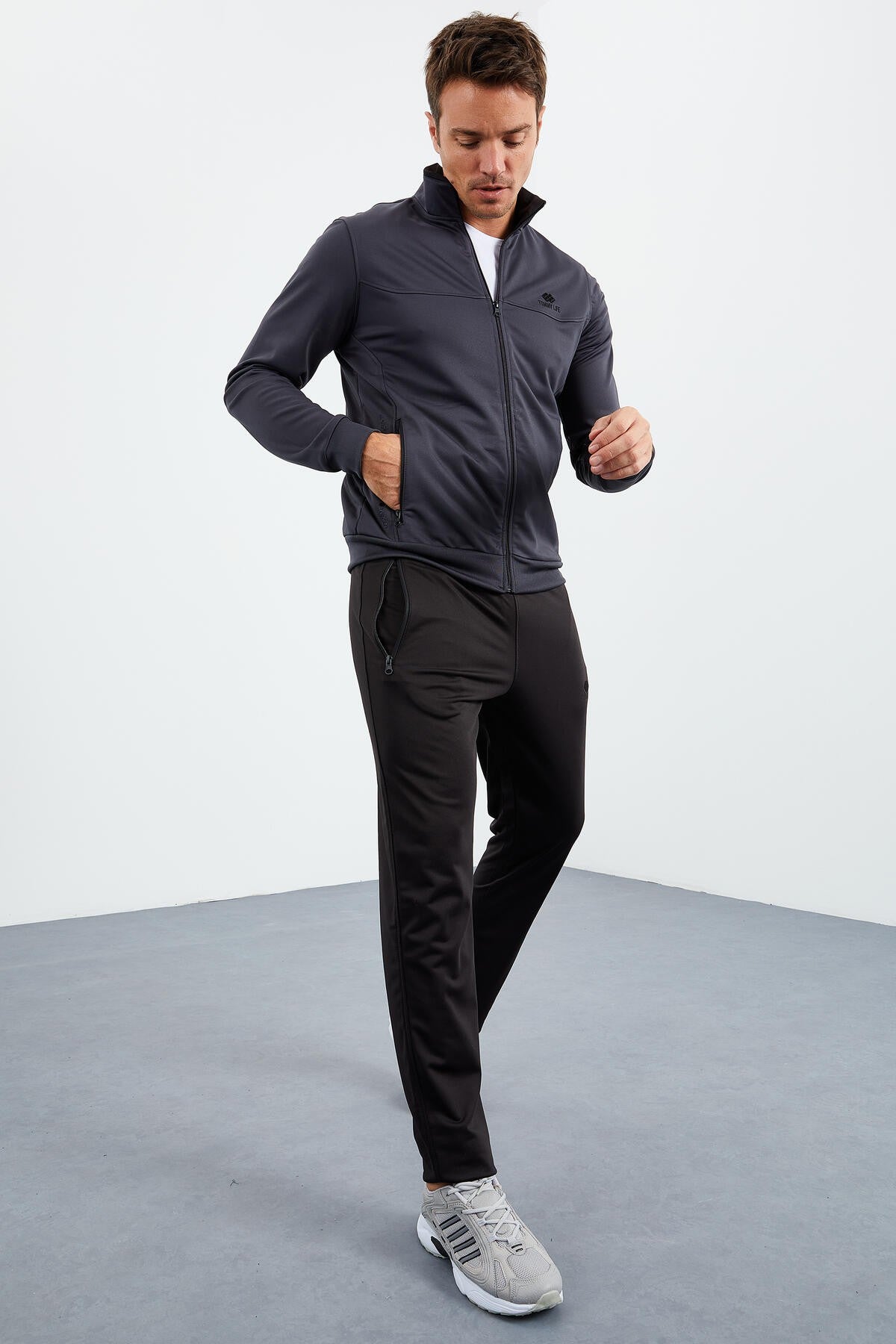 Anthracite - Black High Collar Zippered Standard Fit Classic Cuff Men's Tracksuit Set - 85162