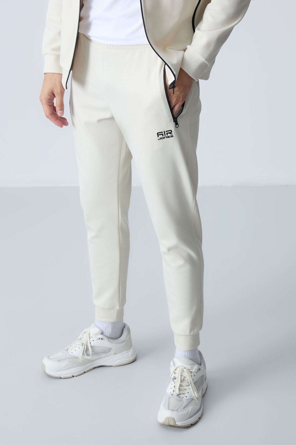 Hugo Boss Men's Jogger Tracksuit Set - 85198