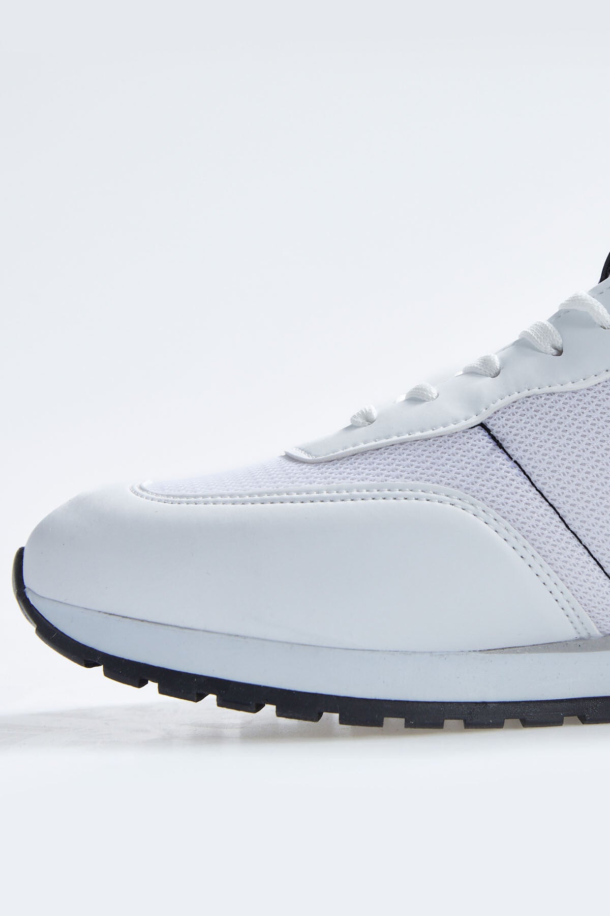White Laced Full Grain Suede Men's Sneakers - 89116