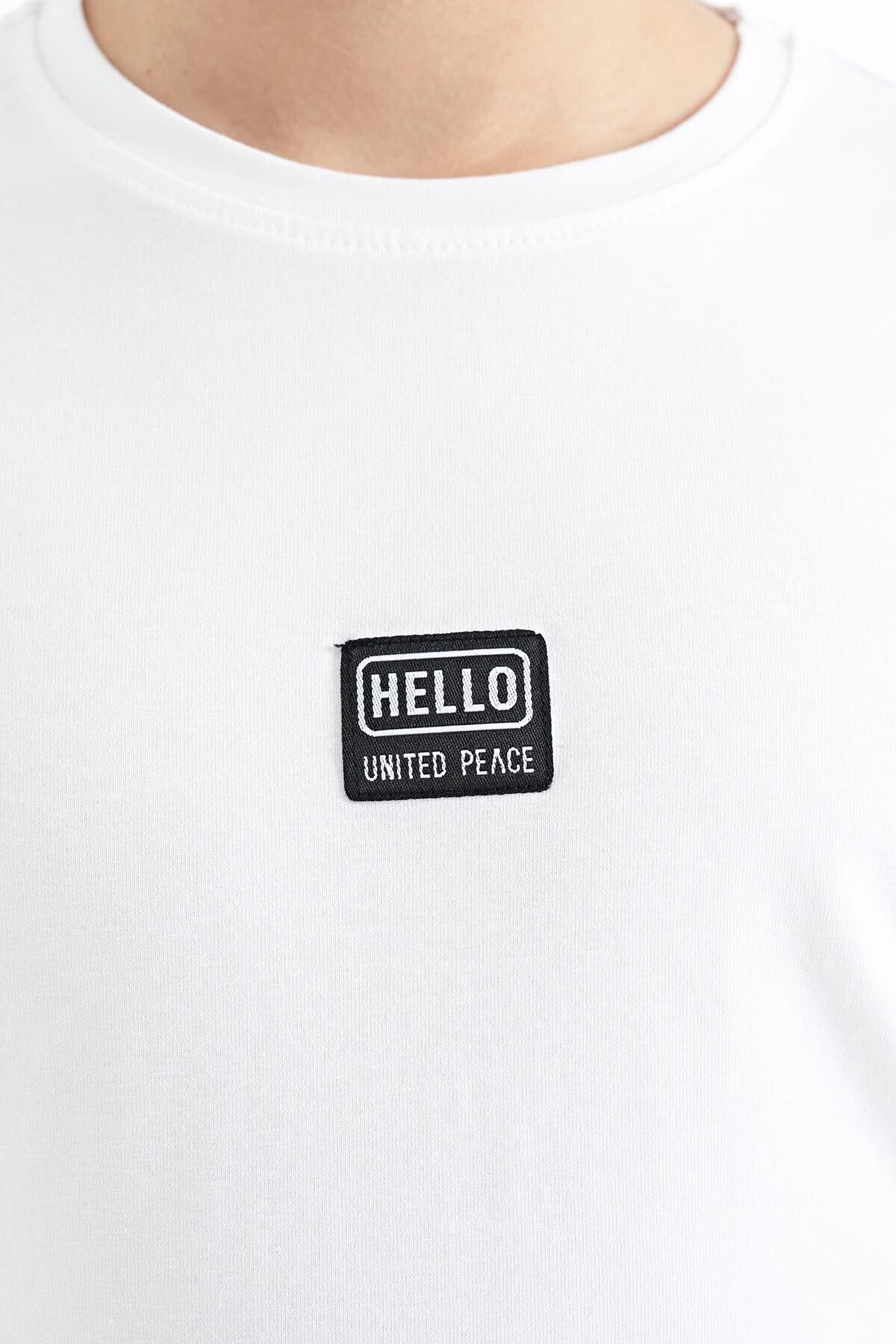 White Printed Standard Mold O Collar Boys T-Shirt - 11097