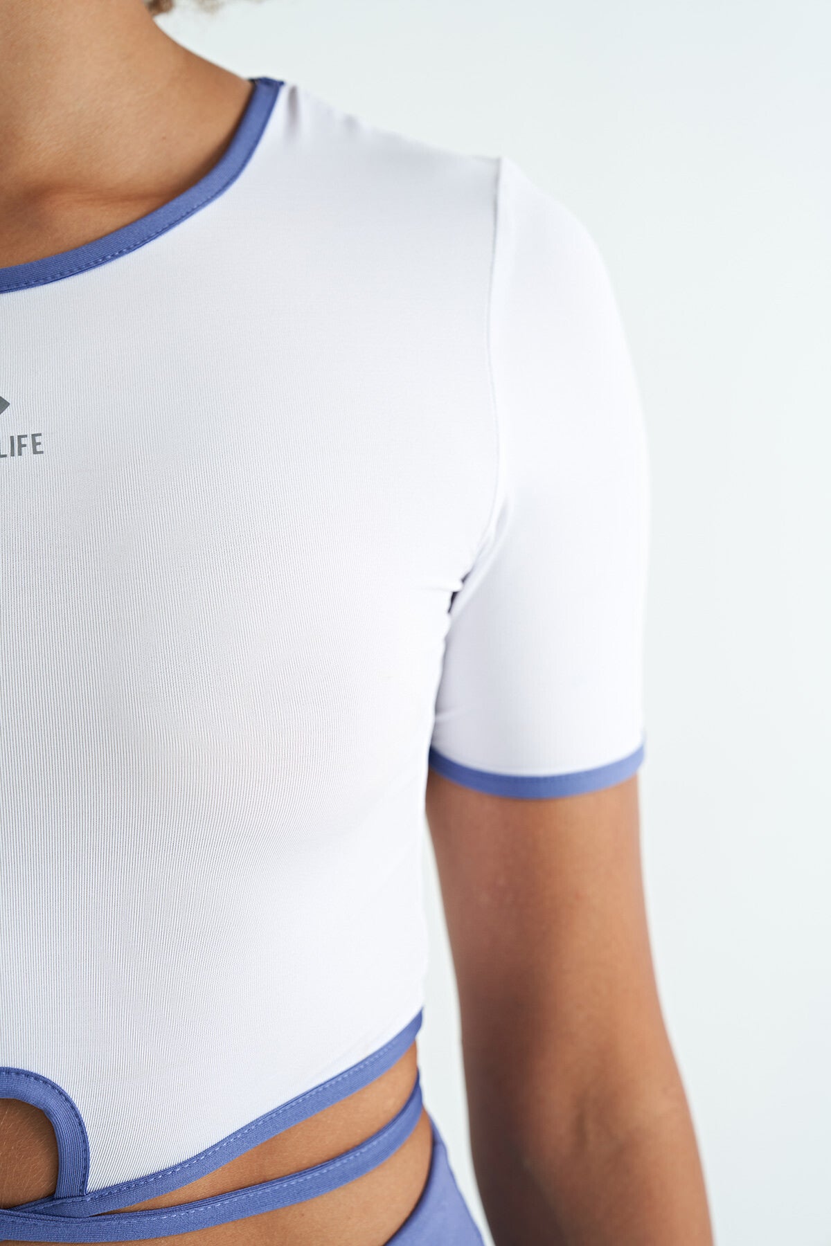 White Tie-Waist Detailed O Neck Standard Fit Scuba Fabric Women's Crop T-Shirt - 97266