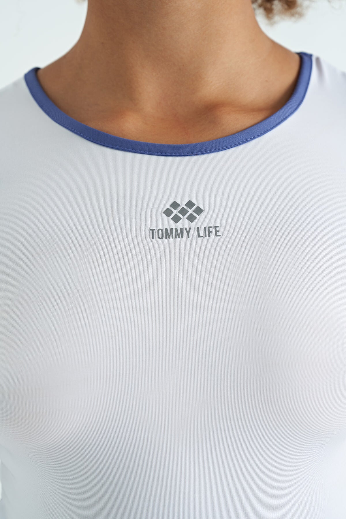 White Tie-Waist Detailed O Neck Standard Fit Scuba Fabric Women's Crop T-Shirt - 97266