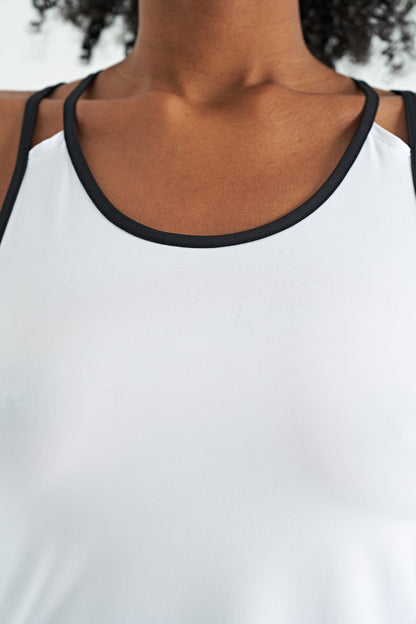 White Double Strap Back Detailed Standard Cut Women's Sports Singlet - 97258