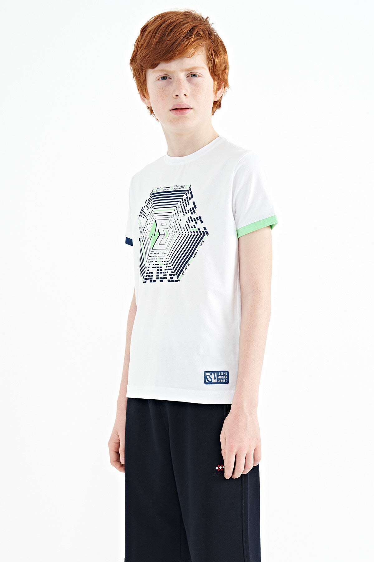 Colorful Detailed Printed Standard Cut White Cuffed Sleeve Boys' T-Shirt - 11156