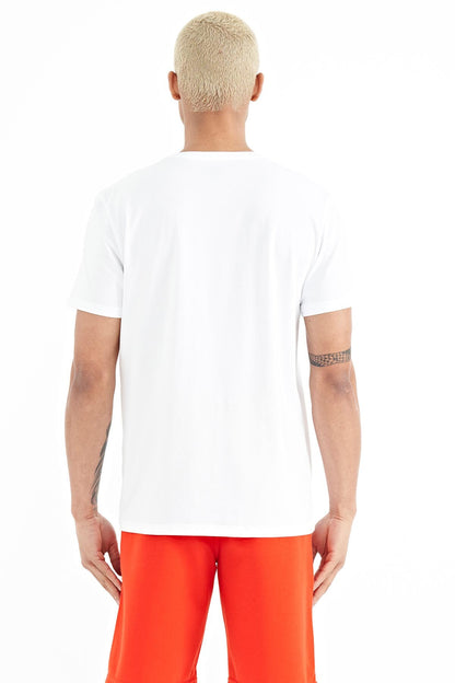 Plain White Standard Fit Men's T-Shirt - 88208