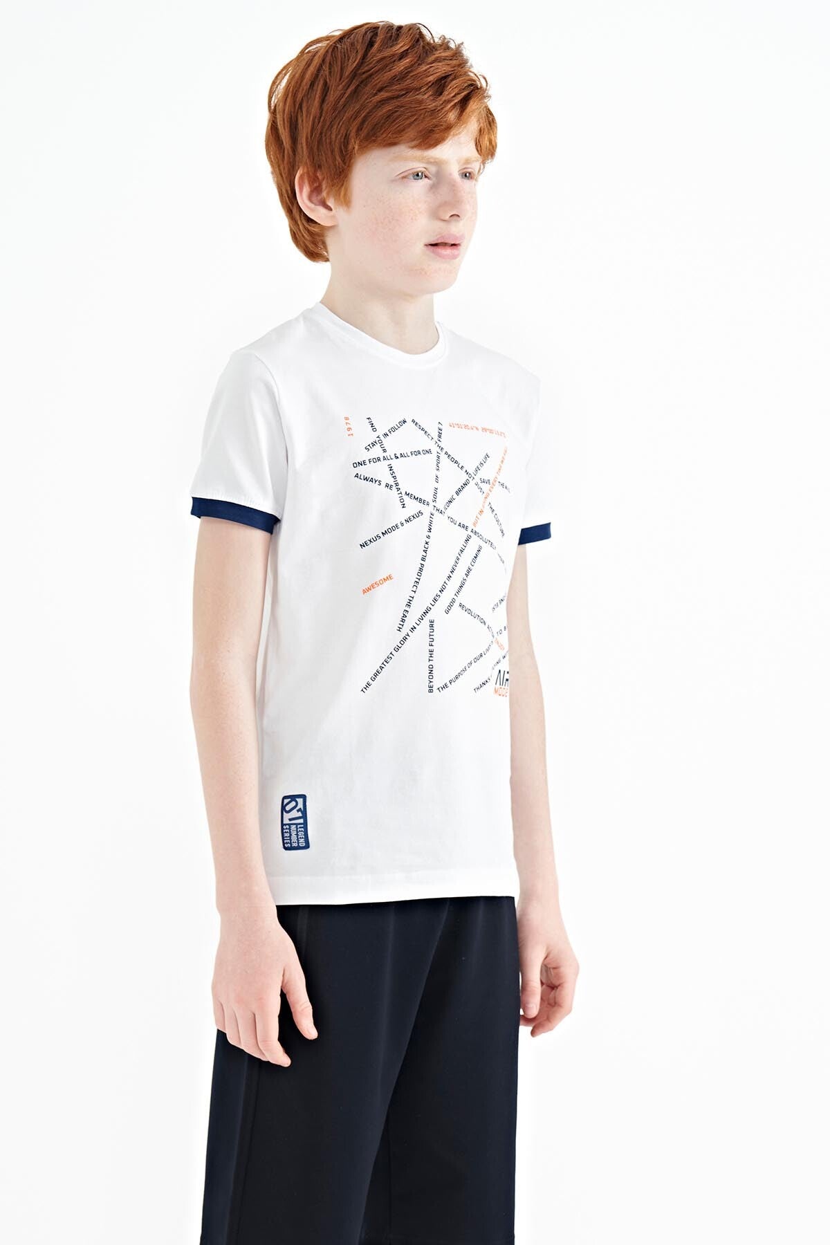 White Minimal Print Standard Fit O Collar Boys T-Shirt - 11132