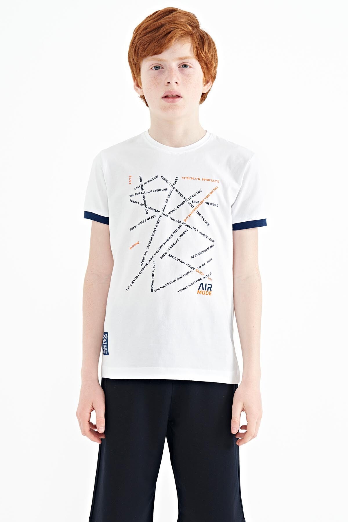 White Minimal Print Standard Fit O Collar Boys T-Shirt - 11132