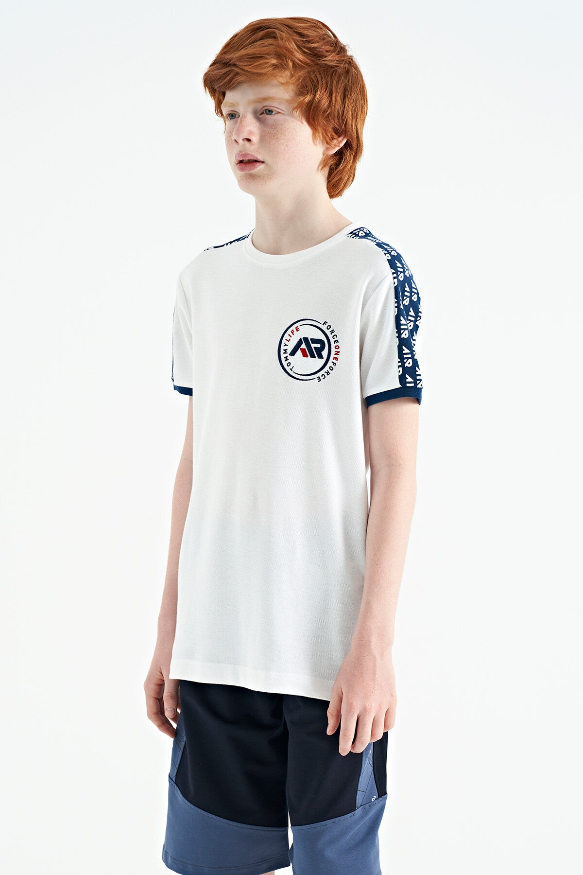White Shoulder Print Detailed Standard Fit O Collar Boys' T-Shirt - 11121