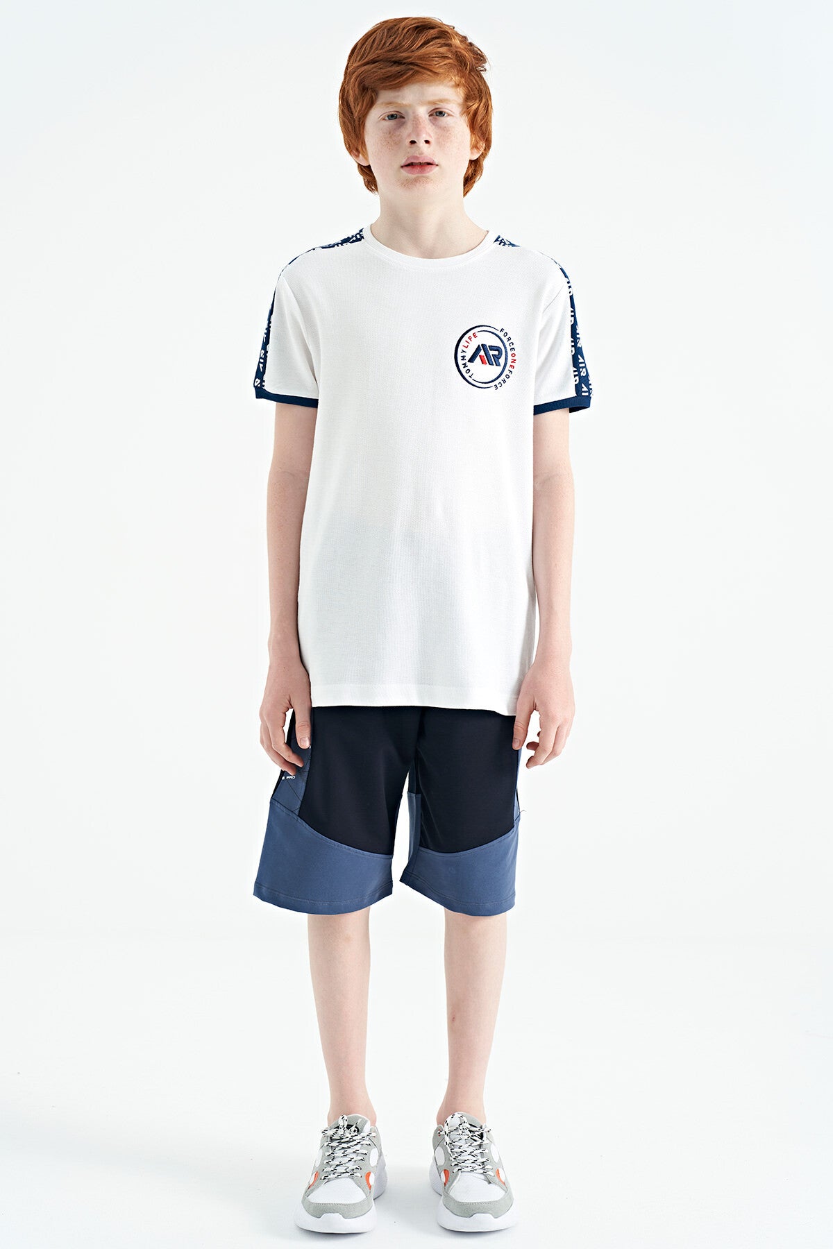 White Shoulder Print Detailed Standard Fit O Collar Boys' T-Shirt - 11121