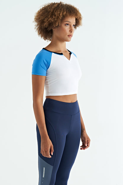 White Color Block Logo Printed O Neck Slim Fit Women's Crop T-Shirt - 97270