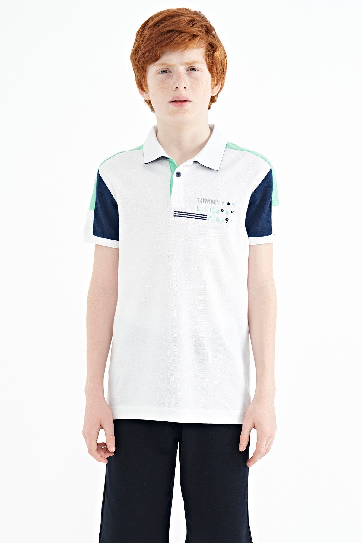 White Color Blocked Shoulder Trim Detailed Standard Fit Boys T-Shirt - 11155