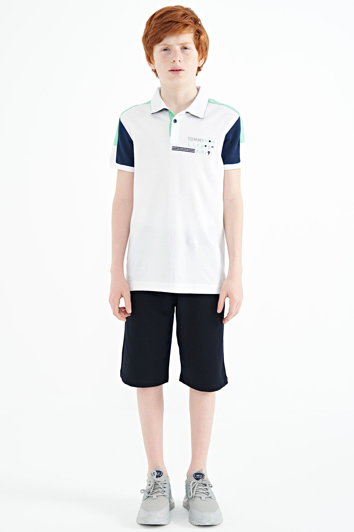 White Color Blocked Shoulder Trim Detailed Standard Fit Boys T-Shirt - 11155
