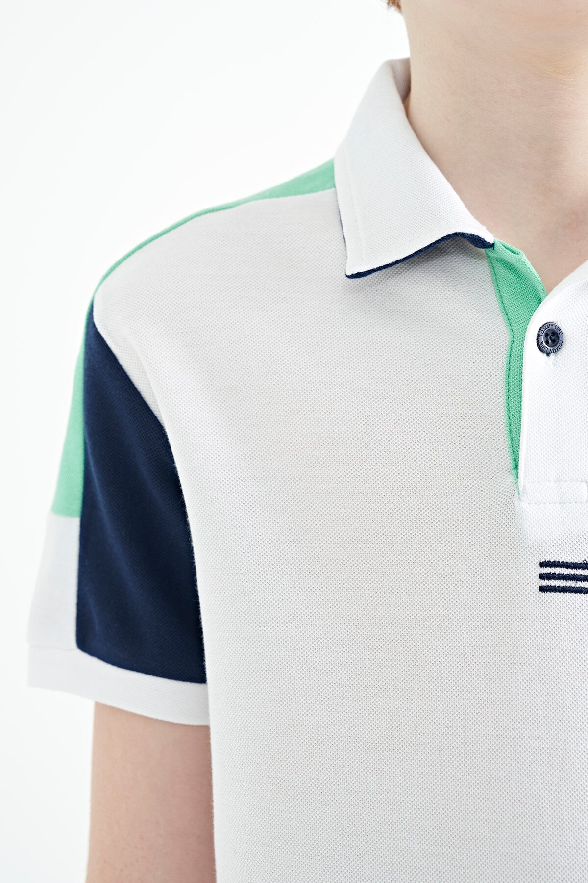 White Color Blocked Shoulder Trim Detailed Standard Fit Boys T-Shirt - 11155