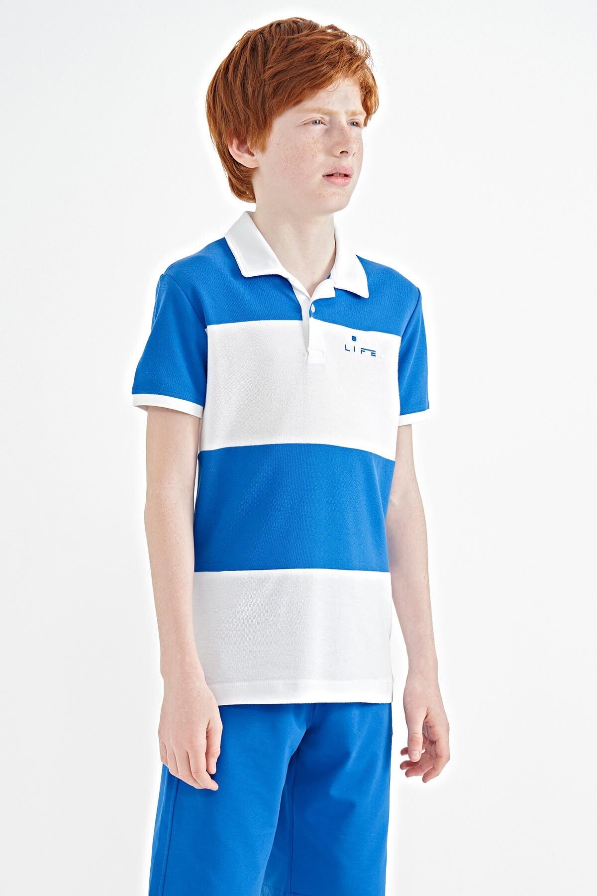 White Color Block Letter Embroidered Standard Fit Polo Collar Boys T-Shirt - 11095