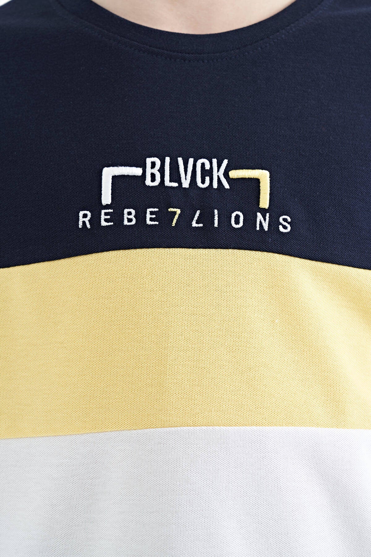 White Color Transition Embroidered Oversize Boys T-Shirt - 11159