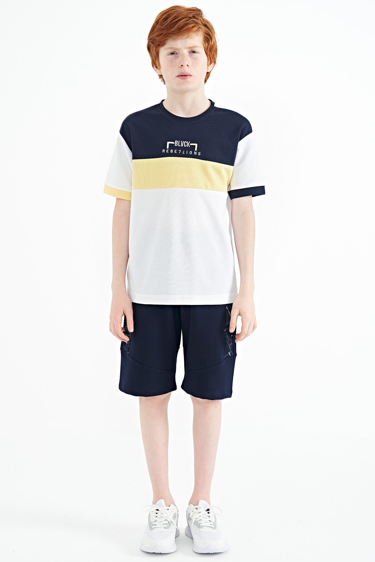 White Color Transition Embroidered Oversize Boys T-Shirt - 11159