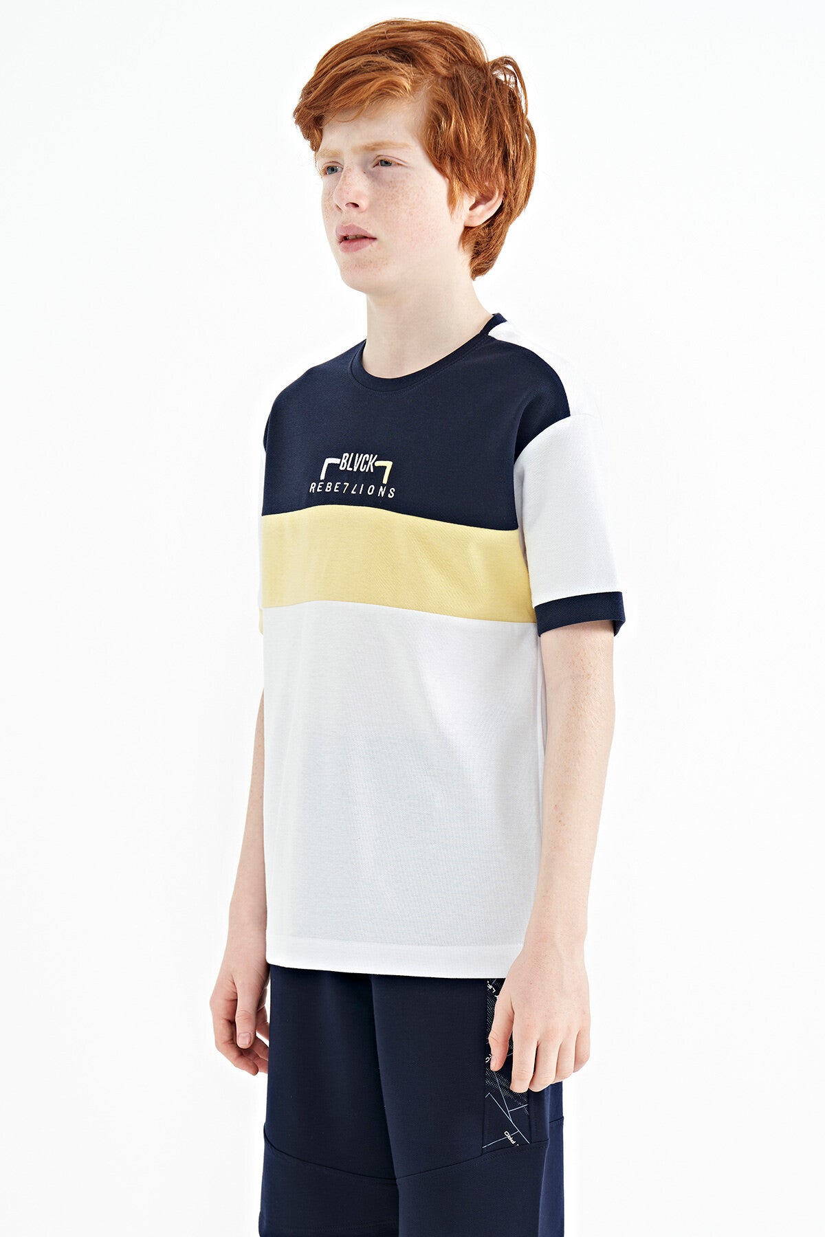 White Color Transition Embroidered Oversize Boys T-Shirt - 11159