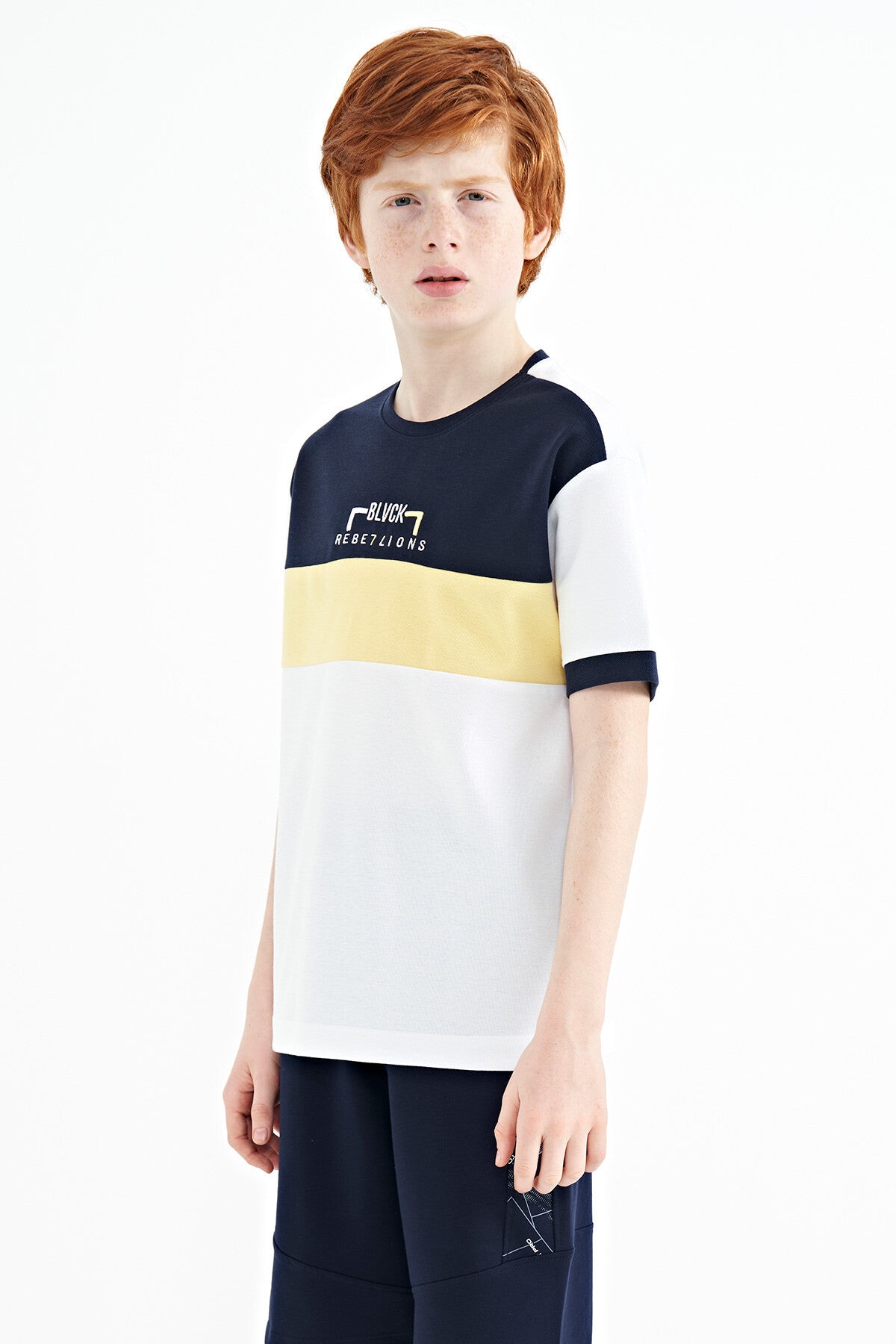 White Color Transition Embroidered Oversize Boys T-Shirt - 11159